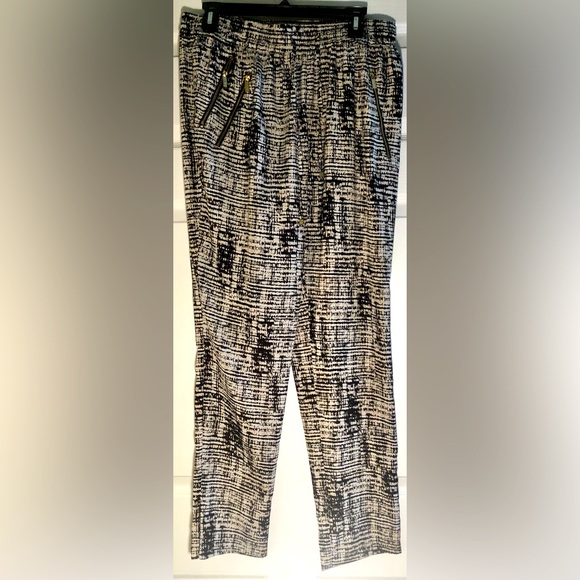 Calvin Klein Pants Size Medium - Picture 1 of 3